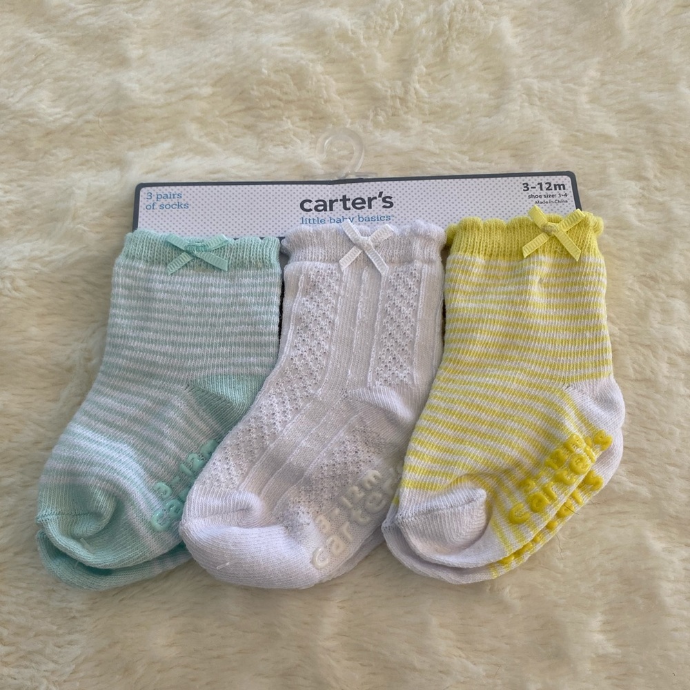 Carter’s NWT 3 Pairs Socks